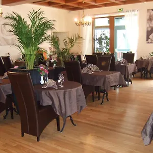 Logis L'ecu De France Hotel